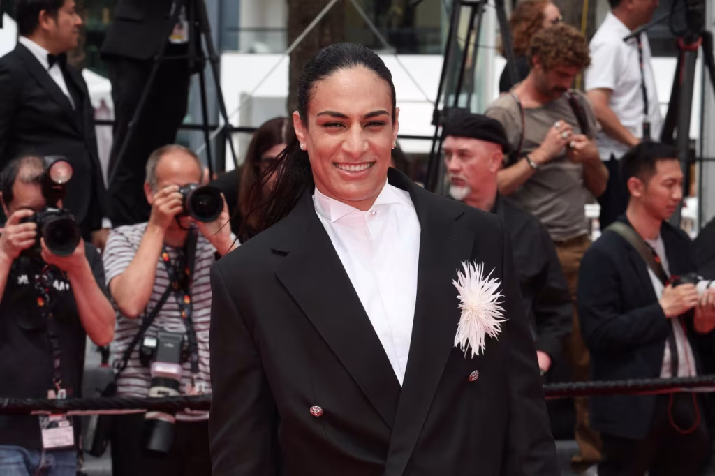 Imane Khelif fait son entrée à Cannes en Chanel : une icône dans la lumière