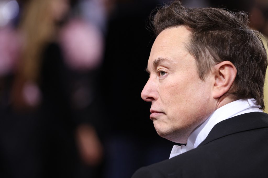 Elon Musk becomes first person with trillion-dollar fortune as SpaceX debuts on stock market