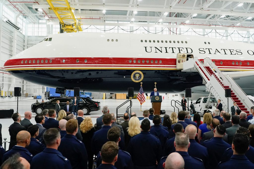 Le nouvel Air Force One qatari, une «Maison Blanche volante» au cœur de la polémique