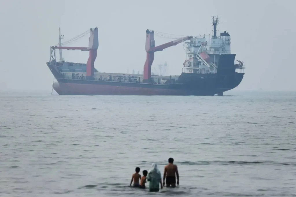Strait of Hormuz: Tehran warns Paris and London against military deployment