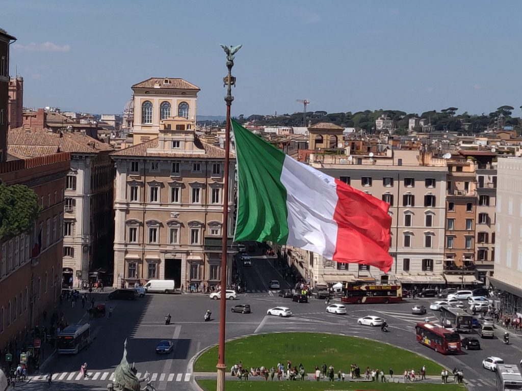 Italy's Unemployment Rate Hits Record Low of 5%, But Nuances Emerge