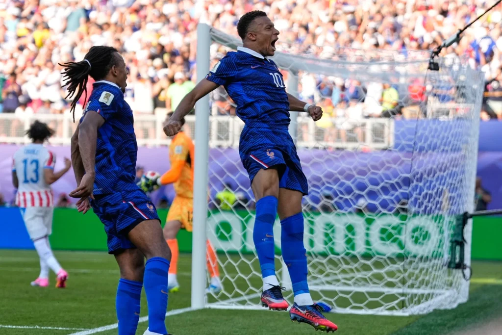 Mbappé sort la France du piège paraguayen et envoie les Bleus en quarts